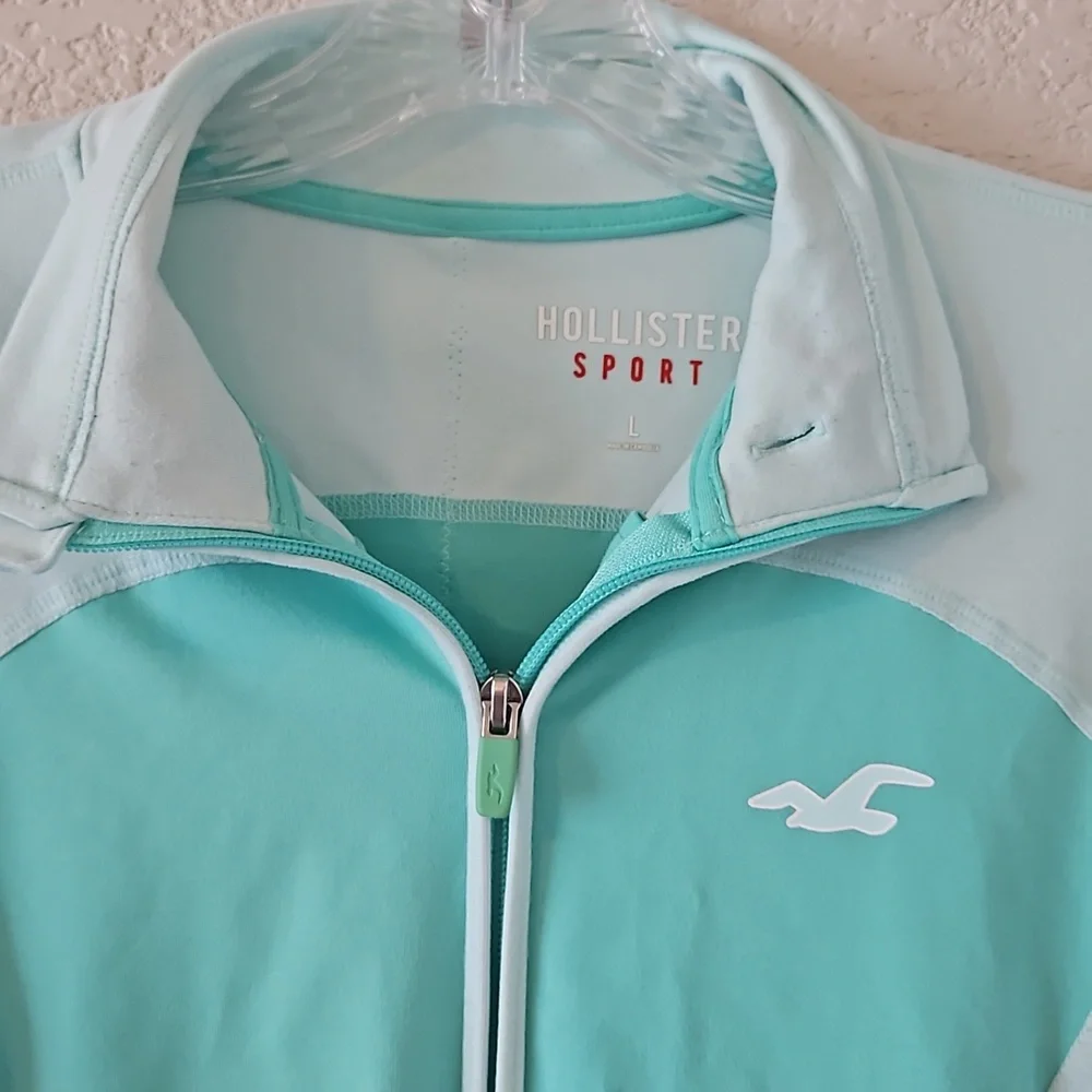 Hollister- Active Jacket - Picture 2 of 7
